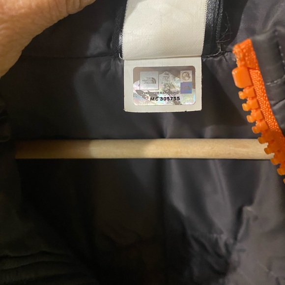 North face jacket size 14/16 for young lady - Picture 6 of 6